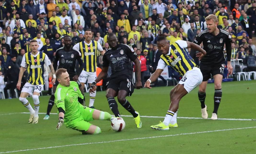 Fenerbahçe Beşiktaş derbisinde görülmemiş şey - Resim: 15